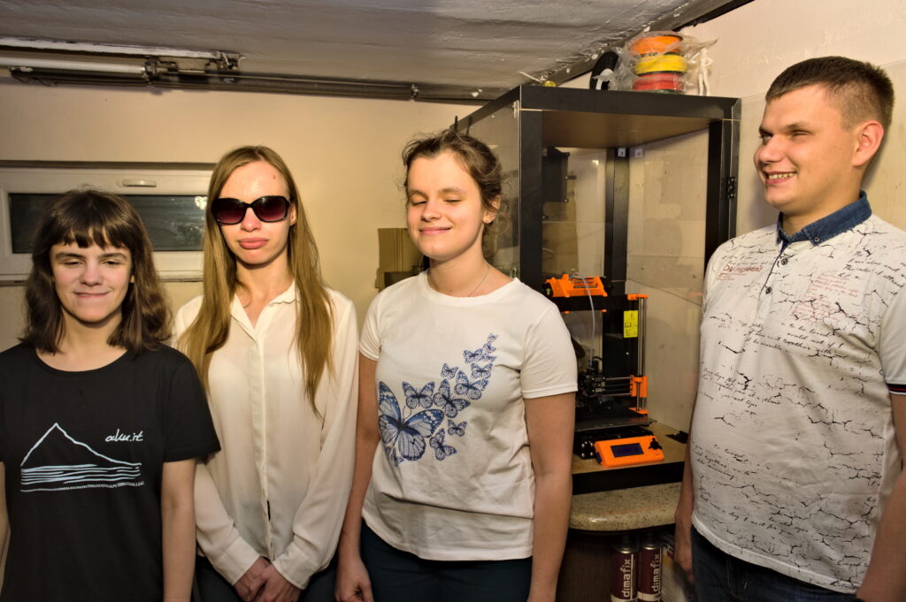 Zarząd w pracowni druku 3d Fundacji